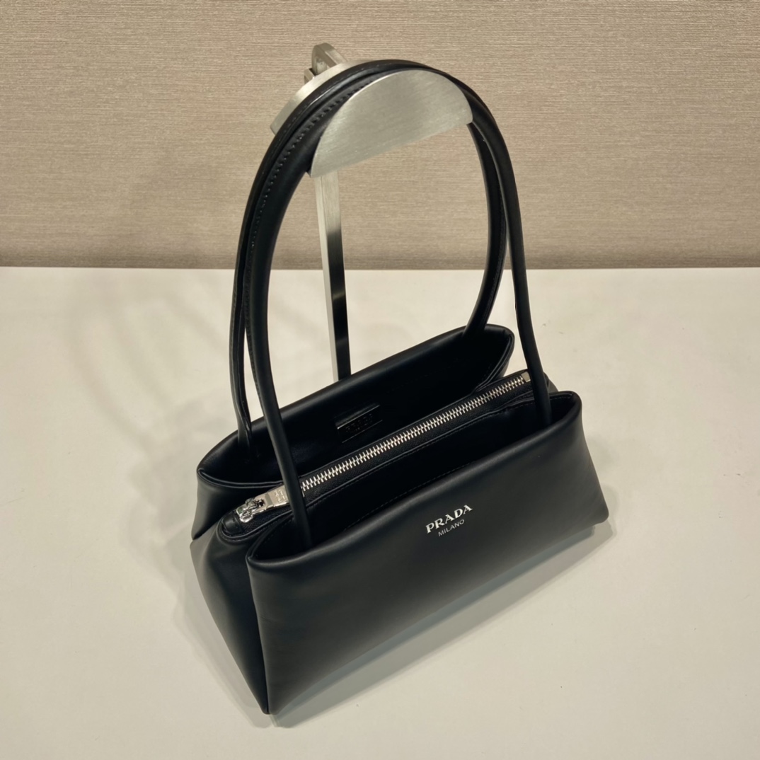 Prada_1BA368_Tote_Bag-26